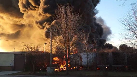 Large fire rages at industrial park near O'Hare Airport