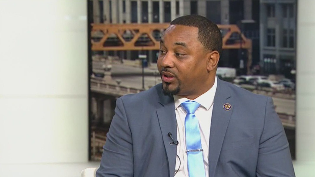 Illinois lawmaker pushes for Food Safety Act