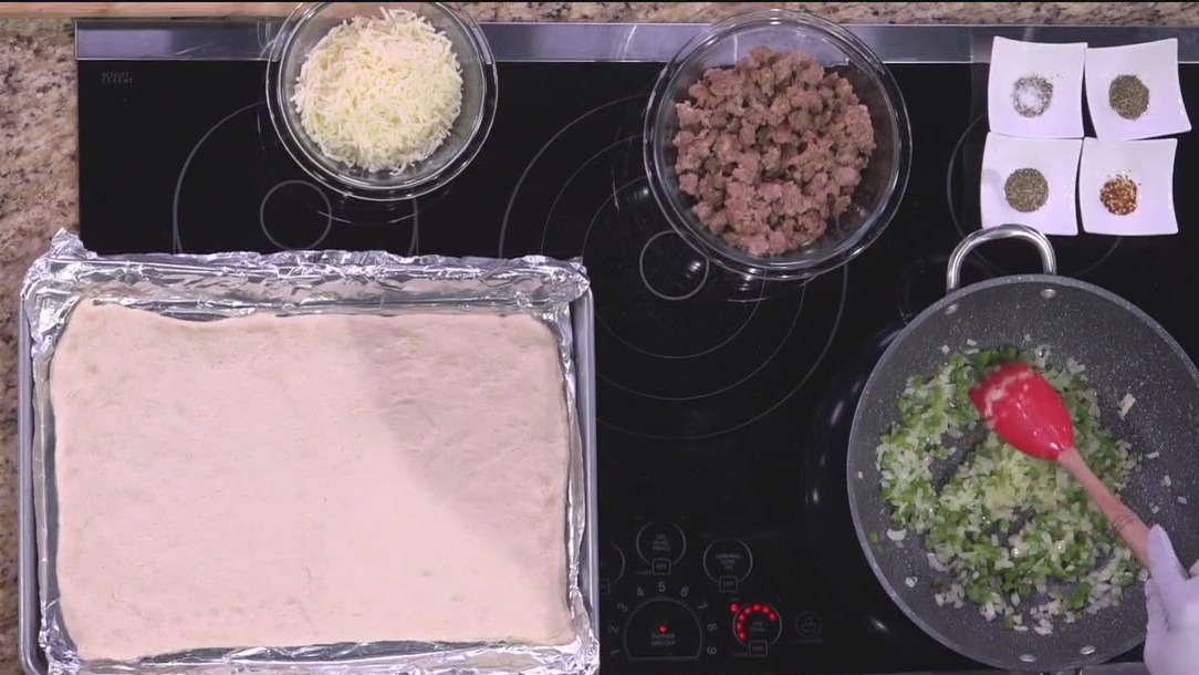 Dr. BBQ | Sausage bread rollup