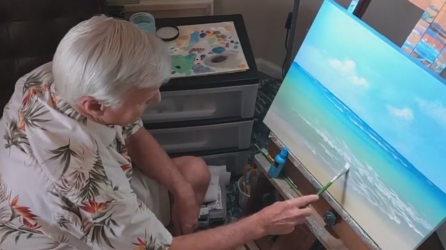 Meet the 'Tropical Artist'