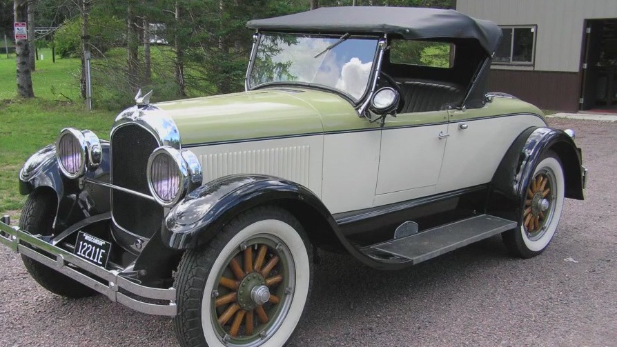 1924 Chrysler Roadster & 1930 Buick Marquette