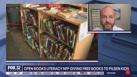 'Open Books' giving free books to Pilsen kids during the pandemic.