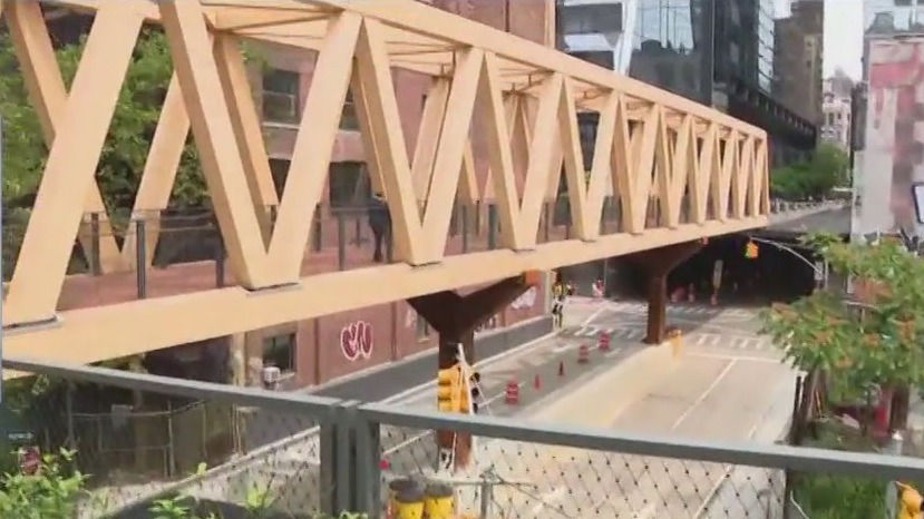 High Line Moynihan Connector opens