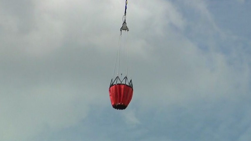 How does a ?Bambi Bucket? work?