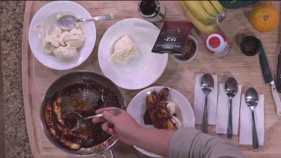 Chef Jeff makes bananas foster split