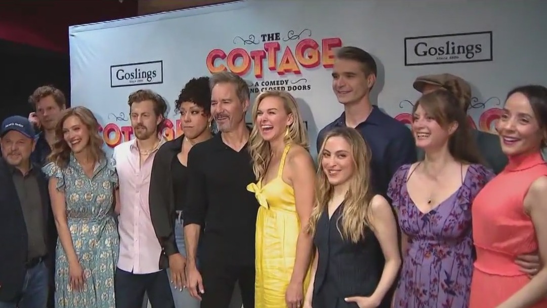 Jason Alexander's directorial debut on Broadway