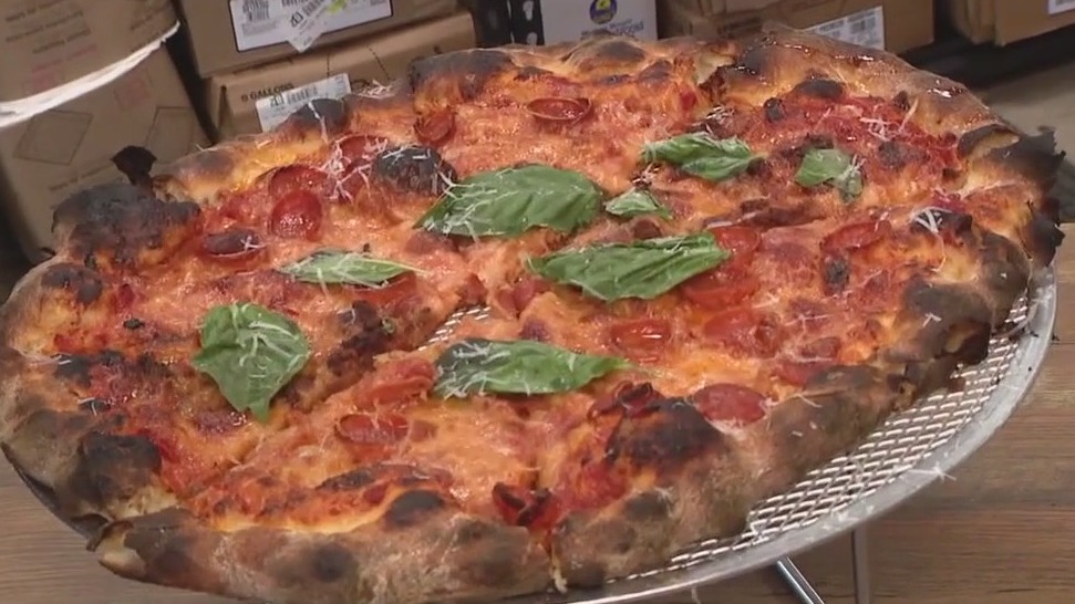 Charley's World visits Violet Stone Pizzeria