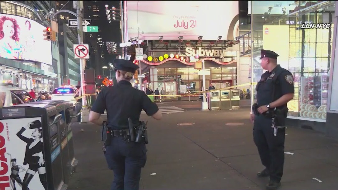 Teen arrested in Times Square shooting