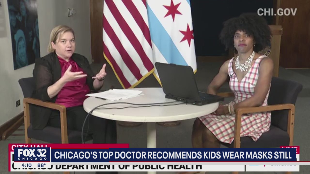 Chicago's top doctor recommends kids continue wearing masks