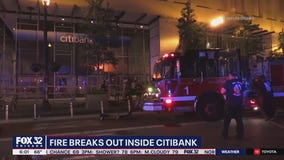 Fire breaks out inside downtown Chicago Citibank