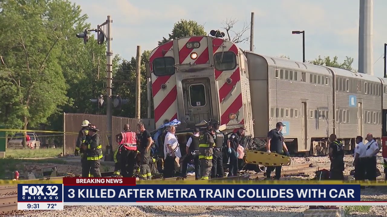 Three killed when Metra train hits car | FOX 32 Chicago