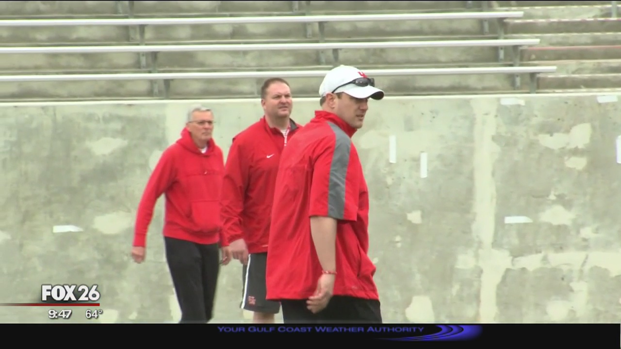 UH Board of Regents approves raise for Tom Herman