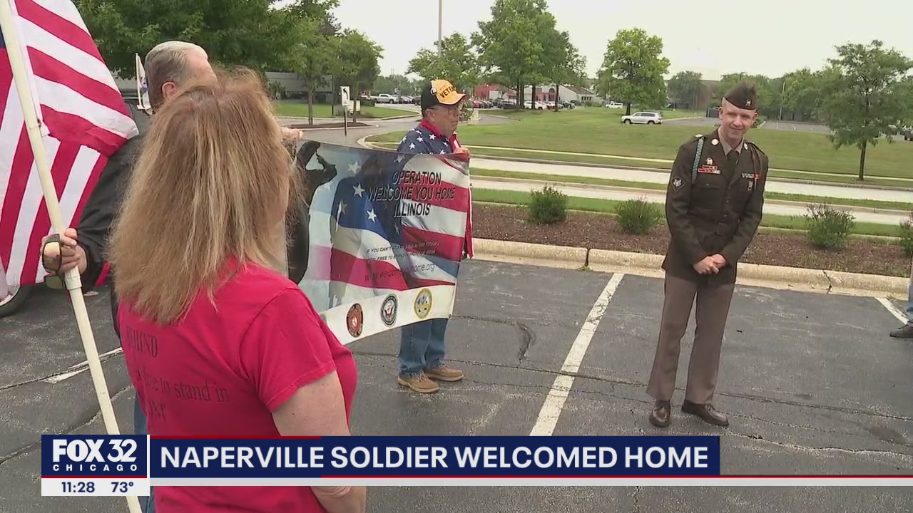 Illinois soldier welcomed home