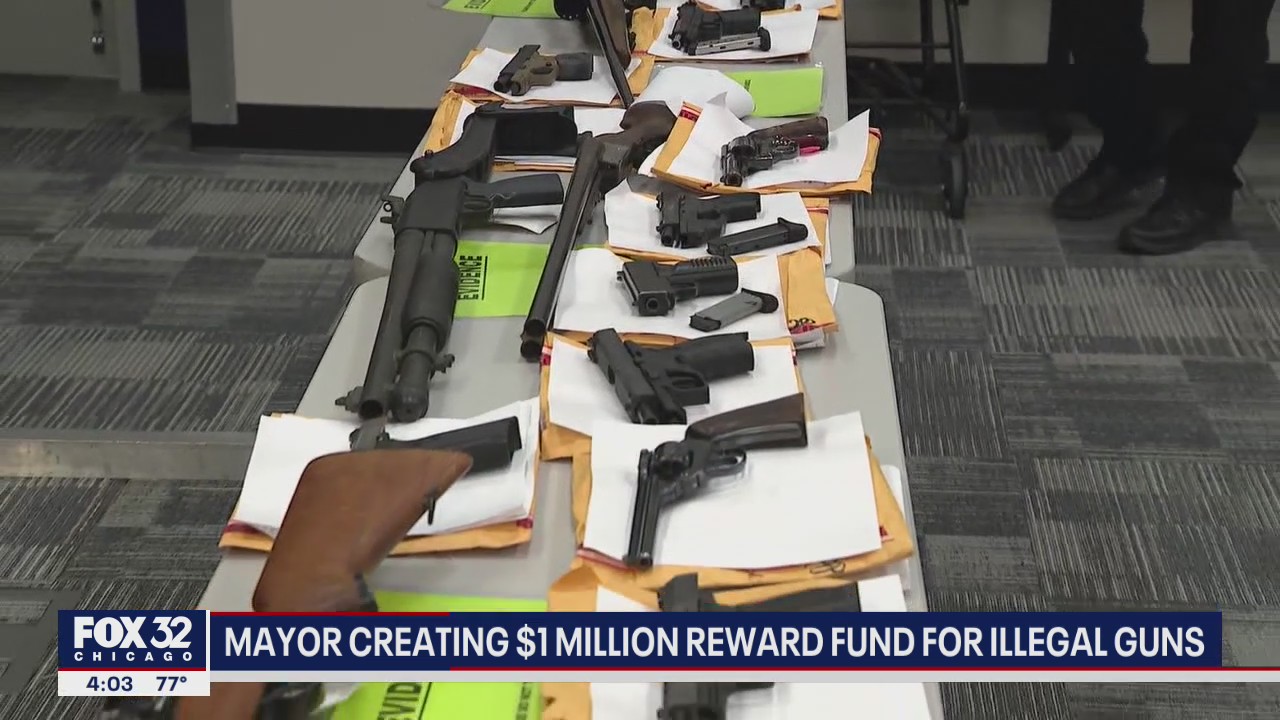 Chicago announces $1-million fund to reward residents for illegal gun tips