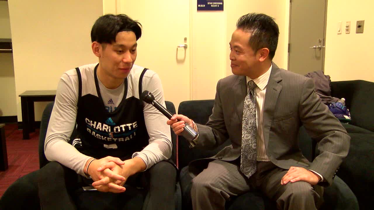Jeremy Lin goes 1-on-1 with FOX 26's Howard Chen