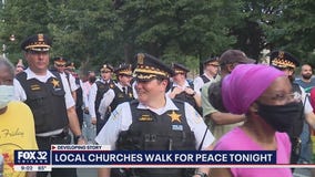 Chicago police, residents march for peace in Lawndale