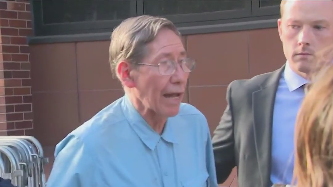 Man found with missing 5-year-old girl charged