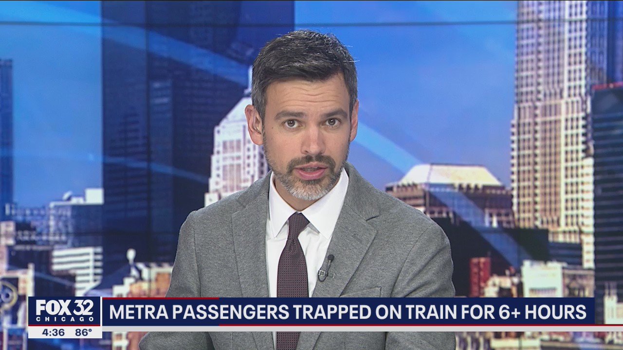 Metra passengers trapped on train for over 6 hours