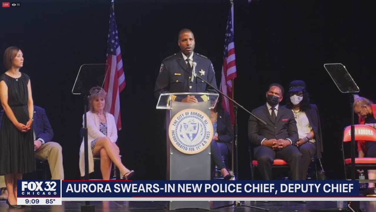 Aurora swears-in new police chief, deputy chief