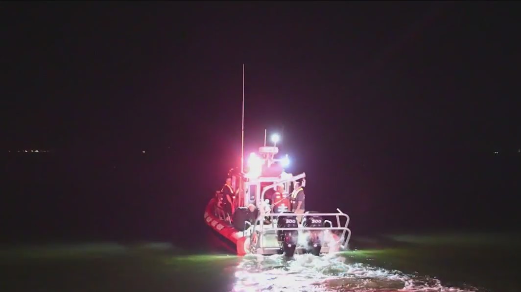 1 woman dead, 1 man missing after boating crash in Suffolk County