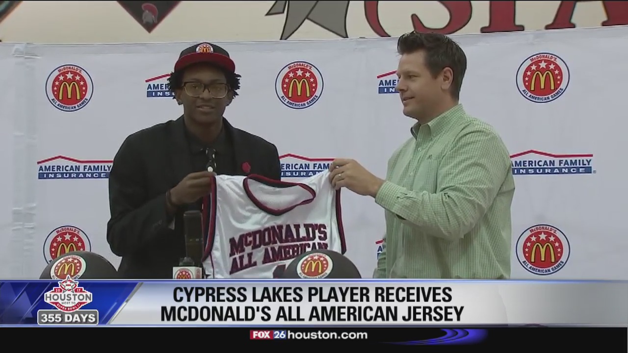 De'Aaron Fox gets McDonald's All-American jersey