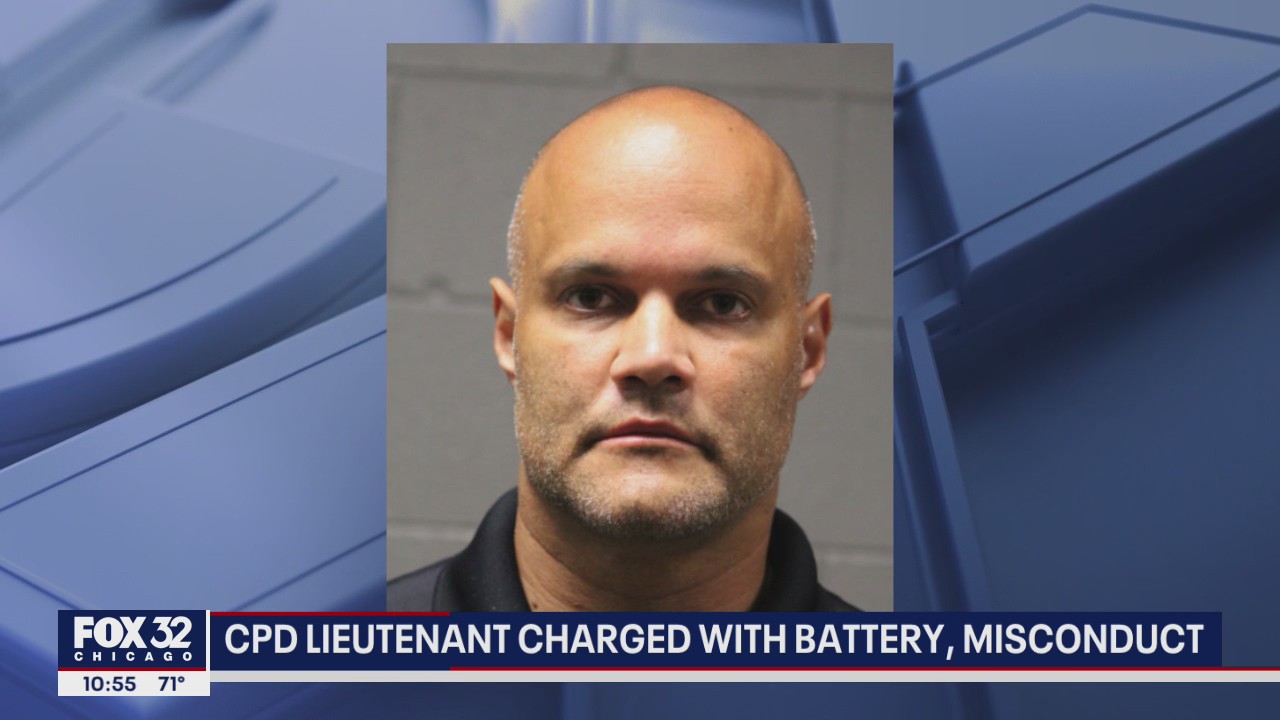 CPD lieutenant charged with battery, misconduct | FOX 32 Chicago