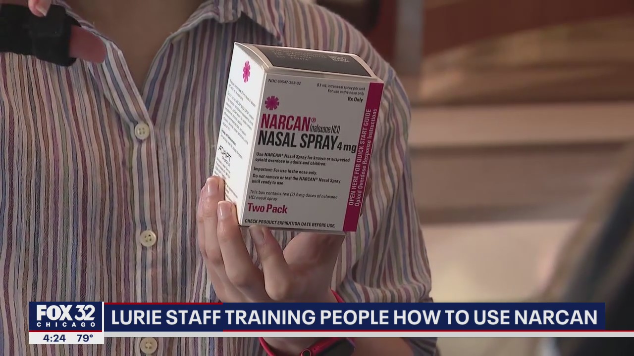 Chicago hospital training people on how to use Narcan