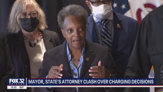 Lightfoot, Foxx clash over gang shooting charging decision