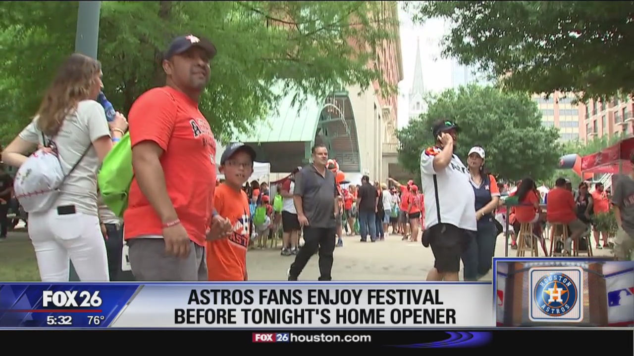 Fans enjoy street festival before Astros home opener