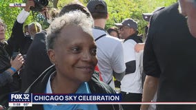 Mayor Lightfoot celebrates Chicago Sky championship