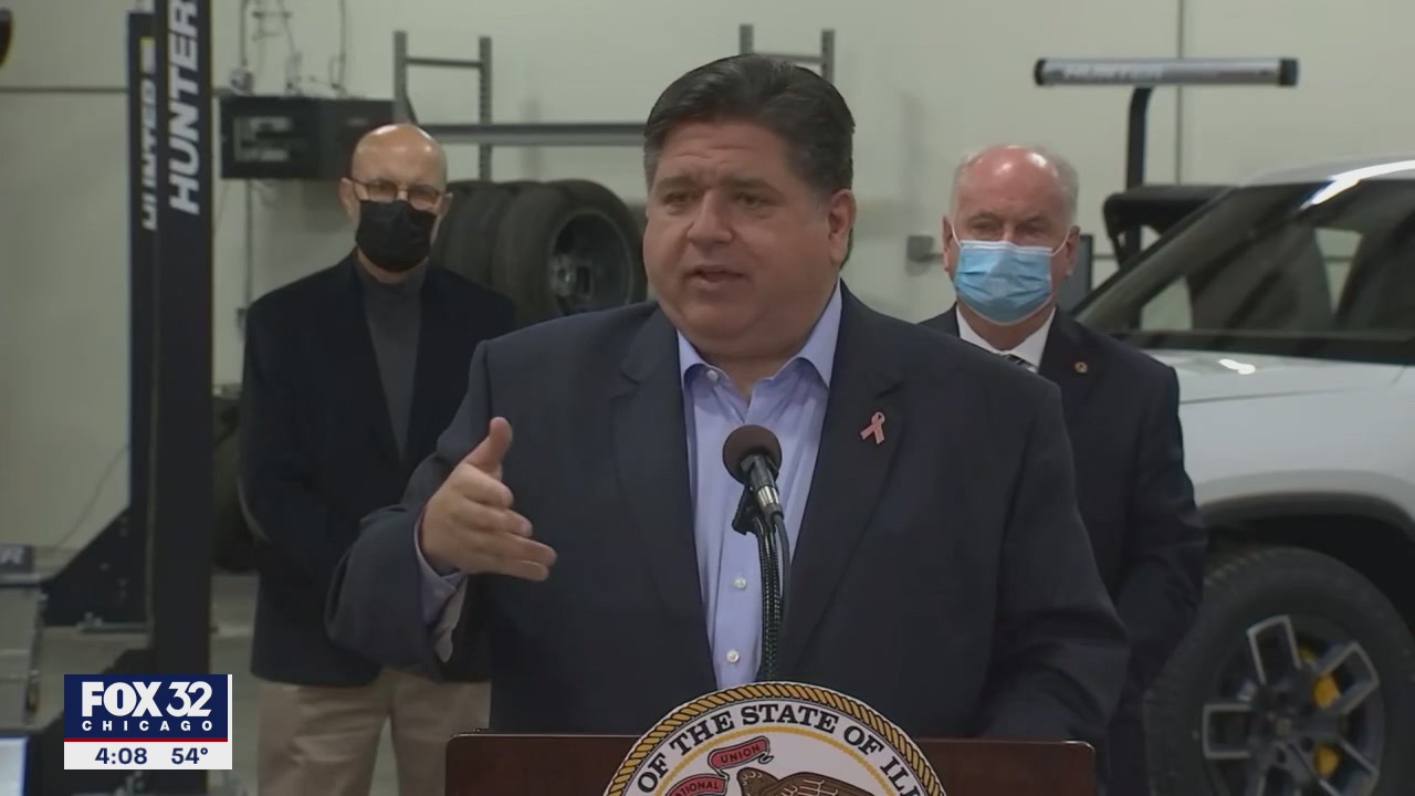 Pritzker fights back against COVID-19 mandate in Illinois schools