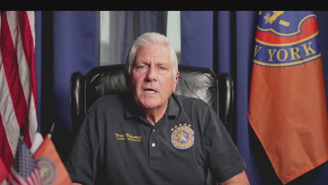 Students head back to school after deadly bus crash