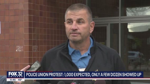 Chicago police union protest: 1,000 cops expected, only a few dozen showed up