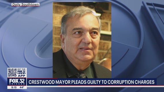Former Crestwood mayor pleads guilty to corruption charges