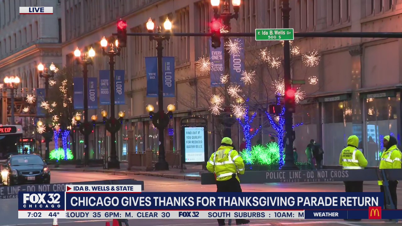 Chicago gives thanks for the return of the Thanksgiving parade