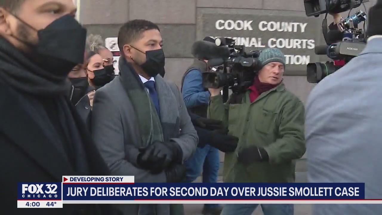 Jussie Smollett trial: Jury deliberates for second day
