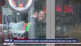 Chicago restaurant owners want vaccine mandate delayed to Jan. 15