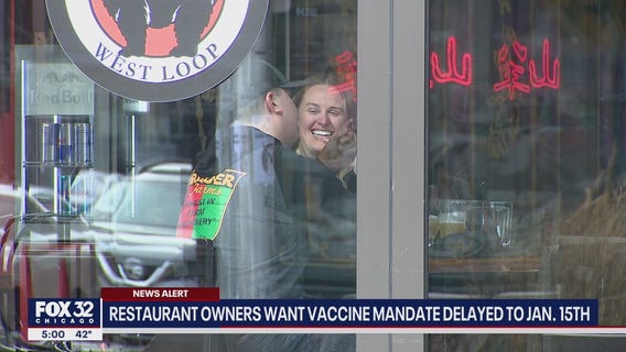 Chicago restaurant owners want vaccine mandate delayed to Jan. 15
