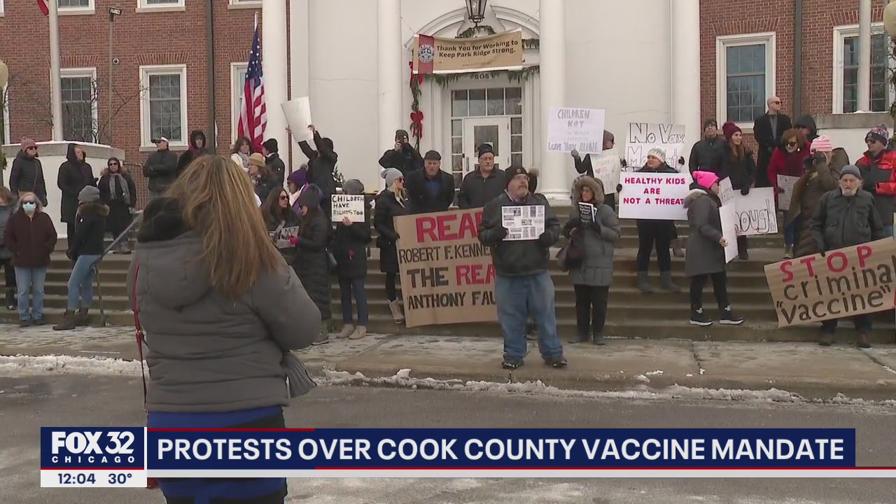 Protesters in Park Ridge call on mayor to oppose Cook County vaccine mandate