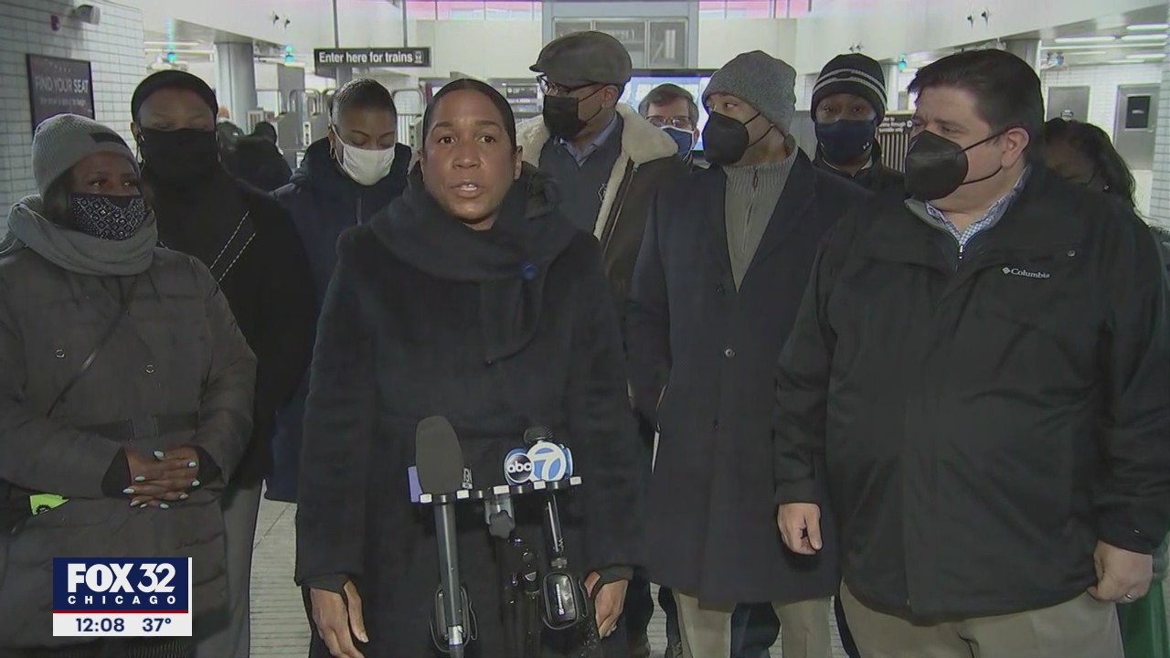 Pritzker, Stratton kick off ballot petitioning with Chicago supporters