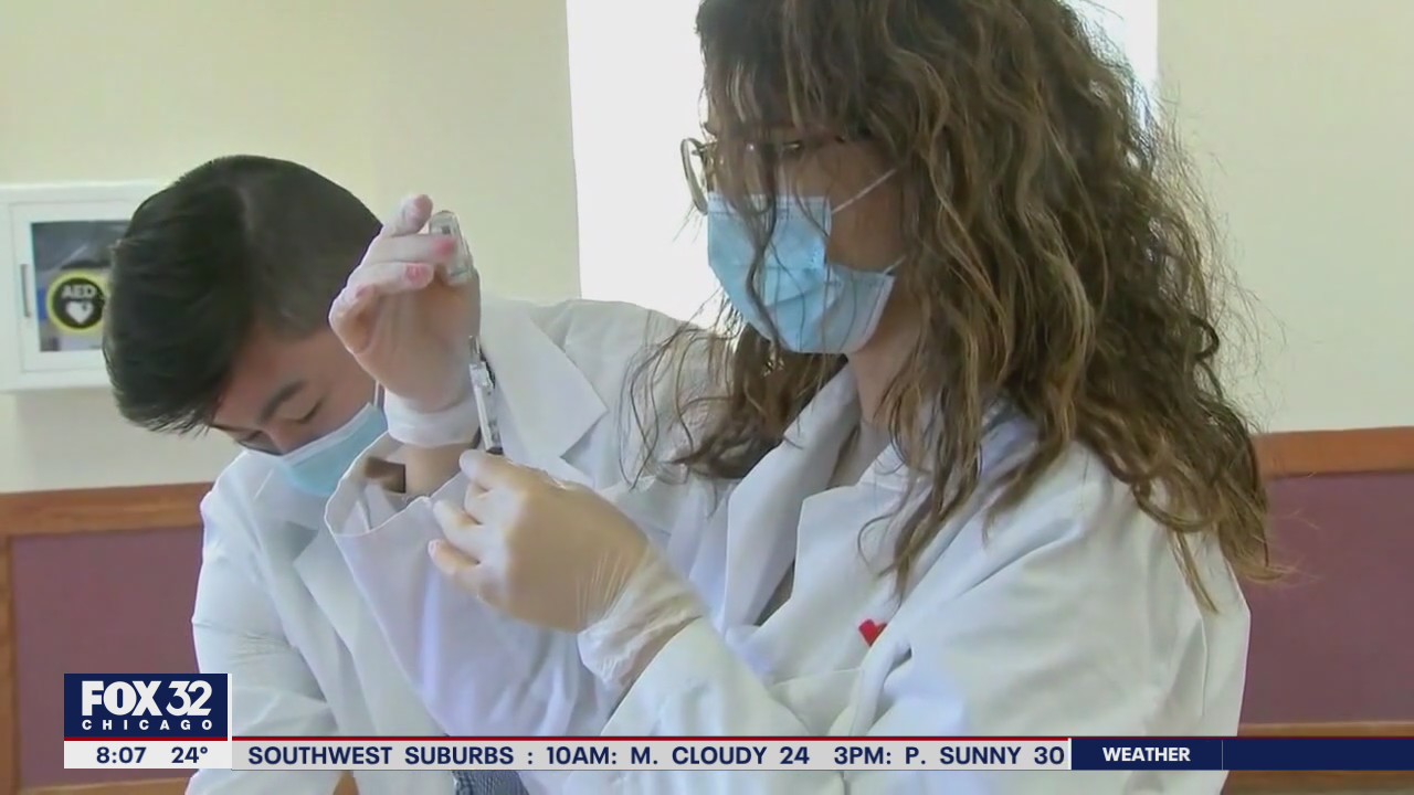 COVID cases drop in Chicago, health officials continue to urge vaccination