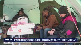 Pastor Brooks extends camp out 'indefinitely' after spending 100 days on rooftop
