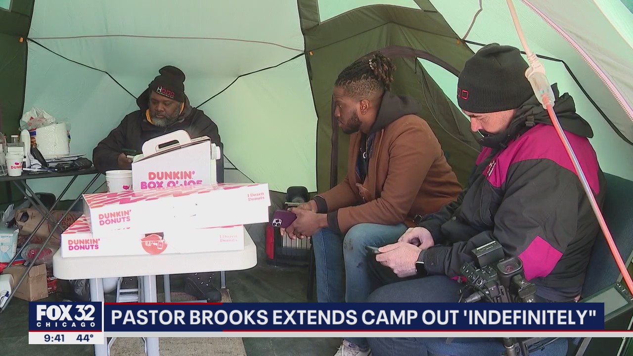 Pastor Brooks extends camp out 'indefinitely' after spending 100 days on rooftop