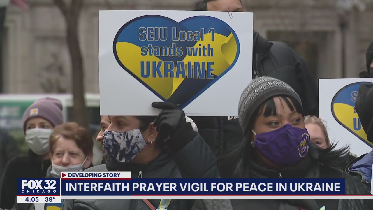 Interfaith prayer vigil held at Chicago's Daley Plaza in support of Ukraine