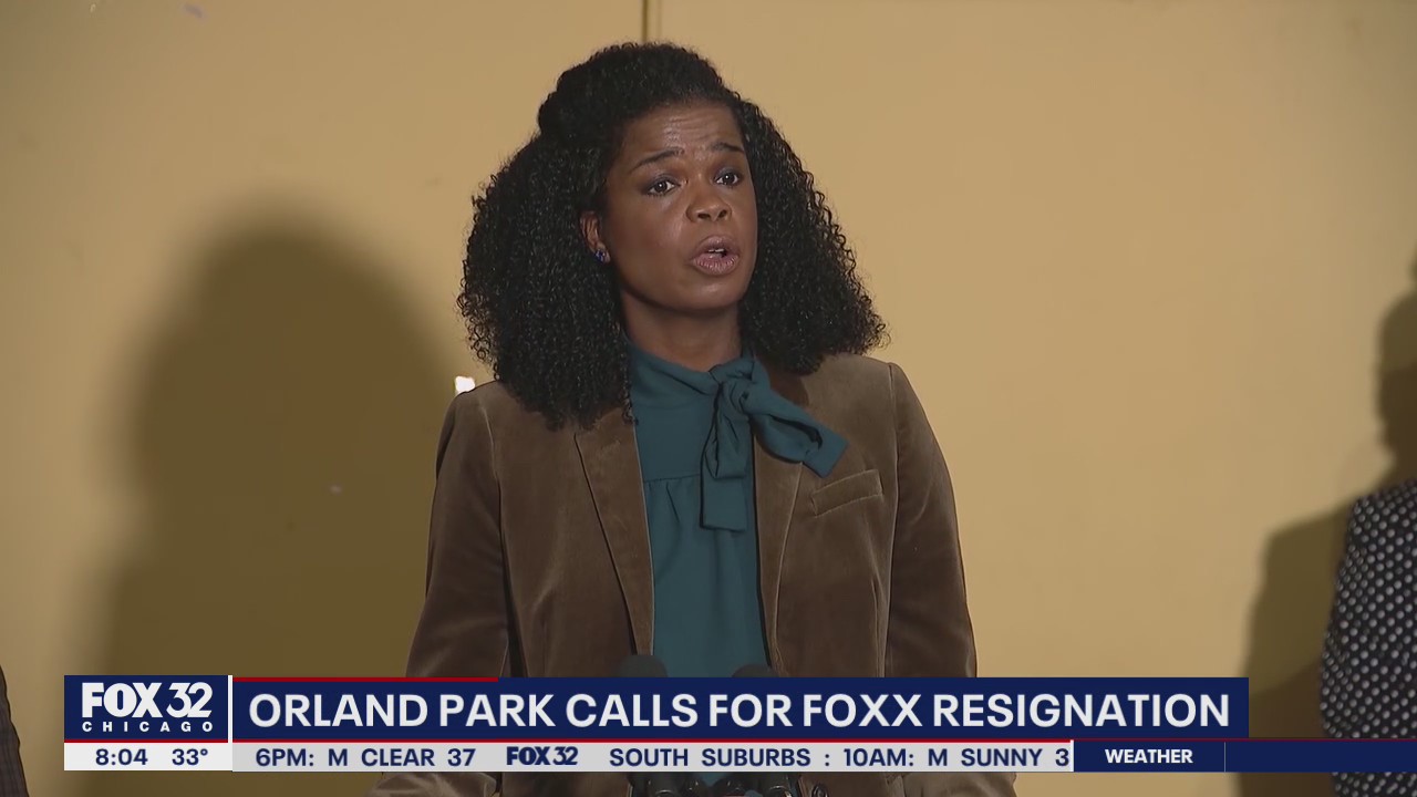 Orland Park calls on Kim Foxx to resign