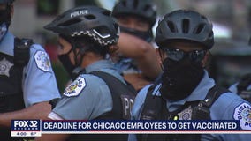 Vaccination deadline passes for Chicago employees, memo urges cops to upload status into portal
