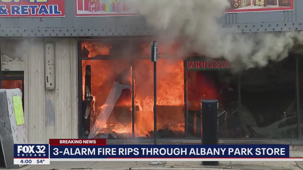 Chicago blaze: 3-alarm fire rips through Albany Park store