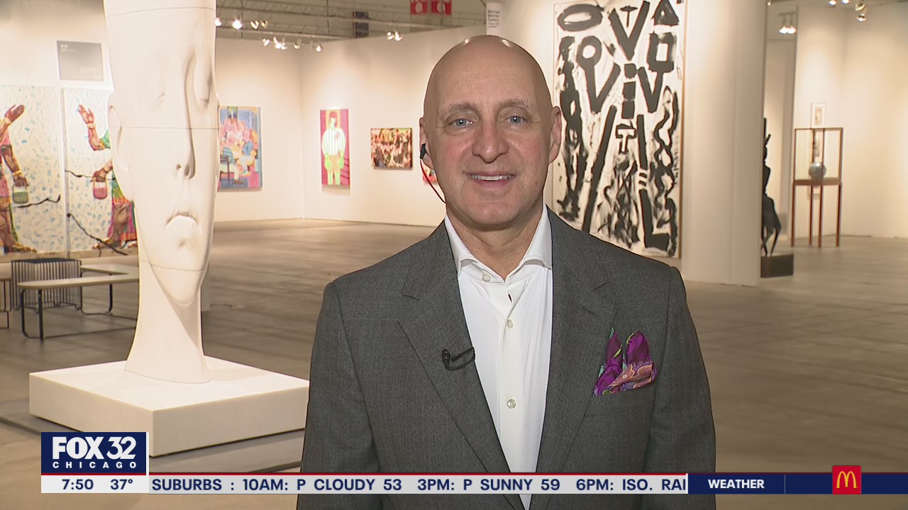 EXPO Chicago brings massive modern art exhibition back to Navy Pier