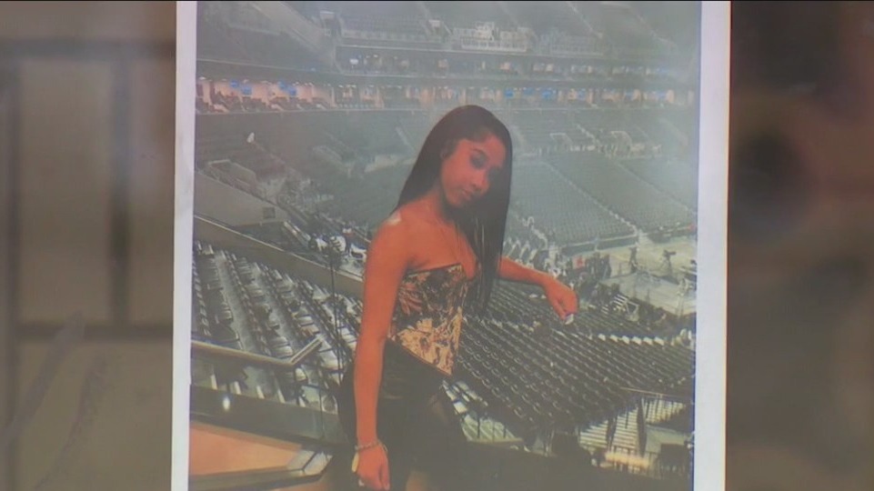 Man in custody after twins stabbed, 1 fatally