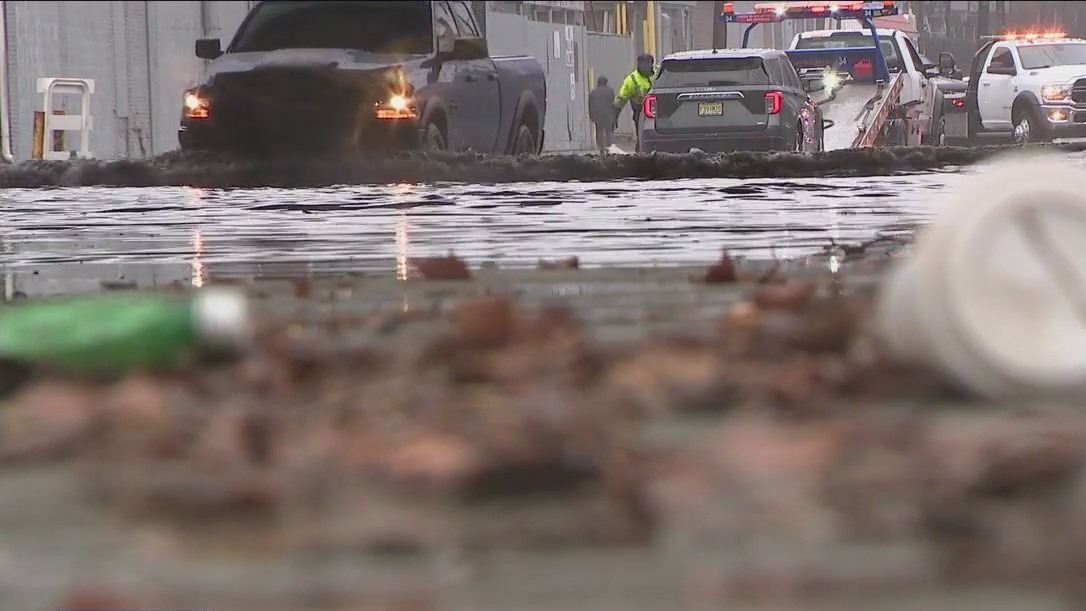 Cars stranded in NJ floodwaters
